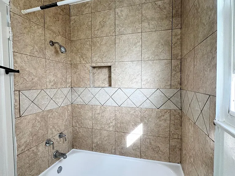 1041 S Norton Ave #1041 — Photo 11
