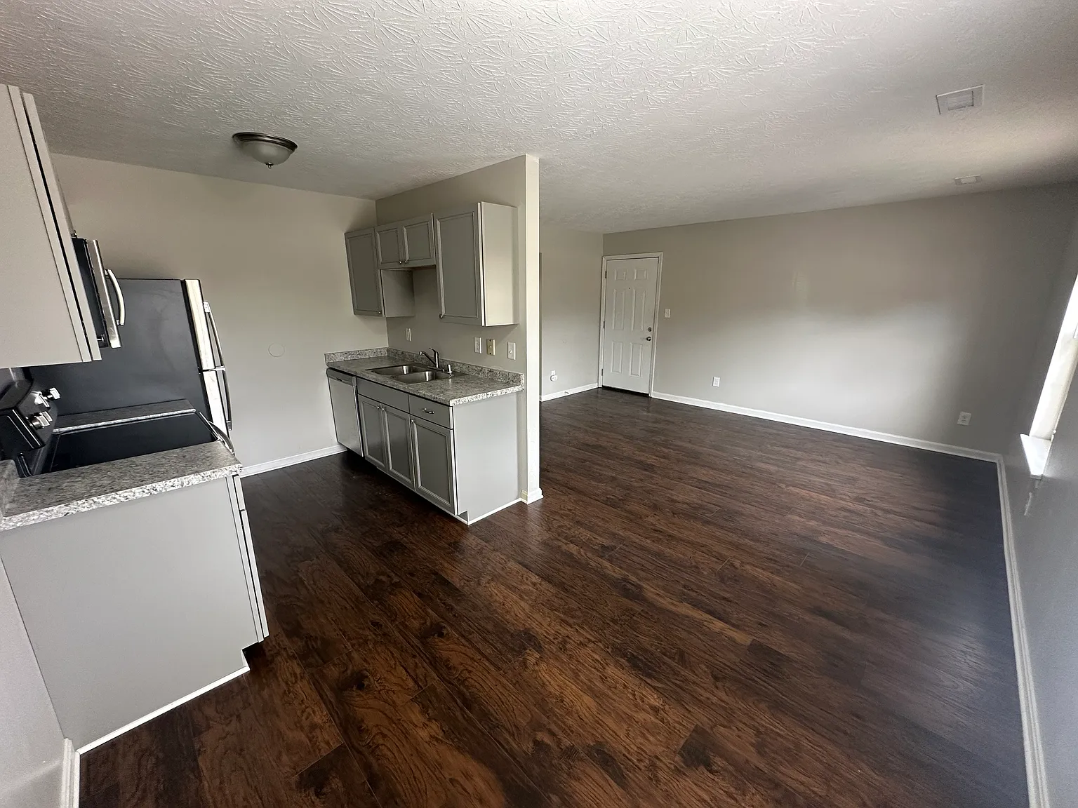 2 bed, 850 sqft, $1,000 — Photo 3