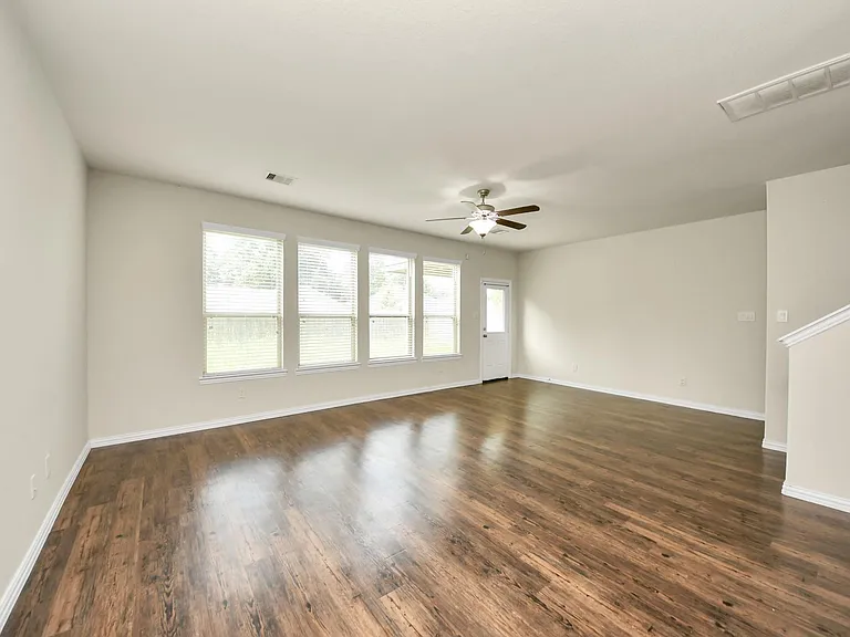1437 Northwood Springs Dr — Photo 11