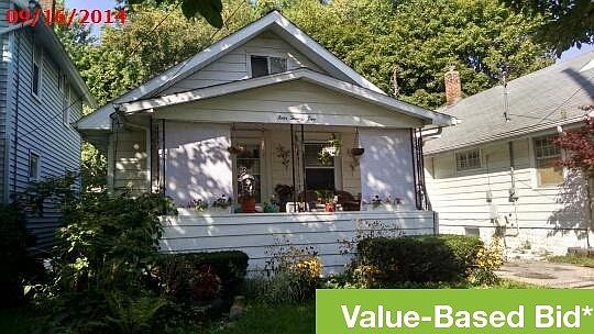 1st image of 425 N Magnolia Ave