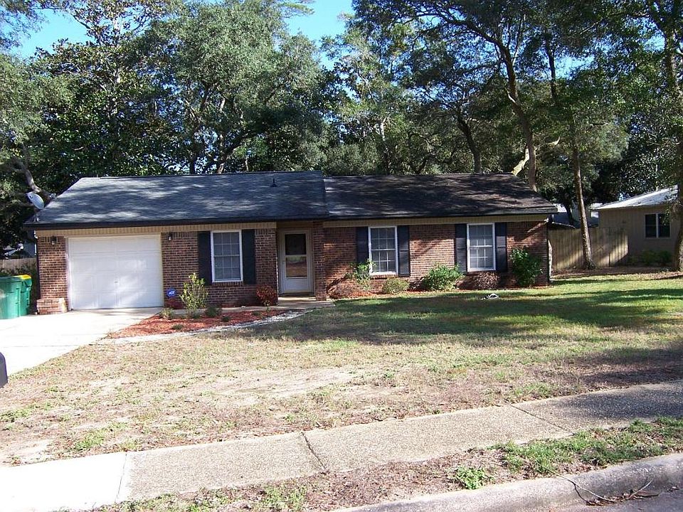 1st image of 426 Larkspur Ct