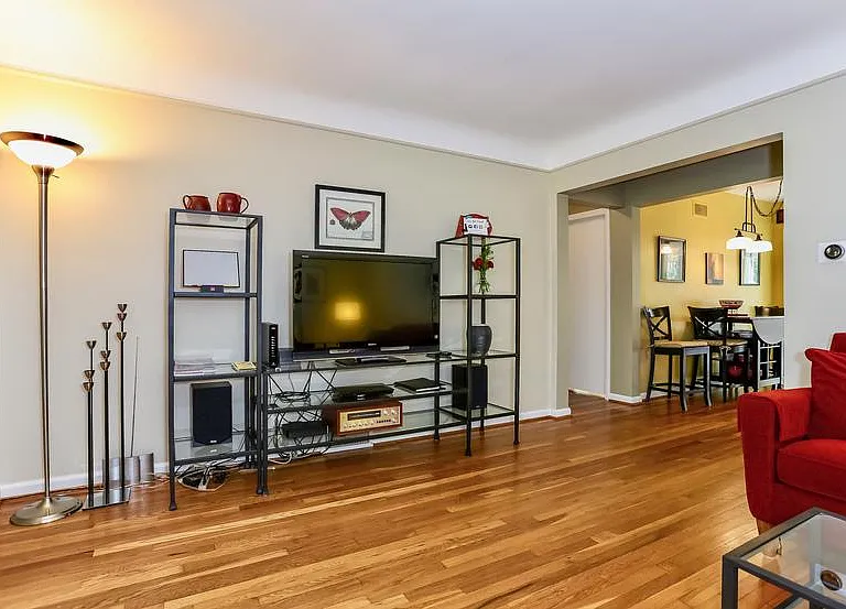A big-screen tv, magazines, music, books, games and the Buddha Board - all here for your enjoyment.