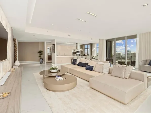 17301 Biscayne Boulevard #Ph 7, Aventura, FL 33160