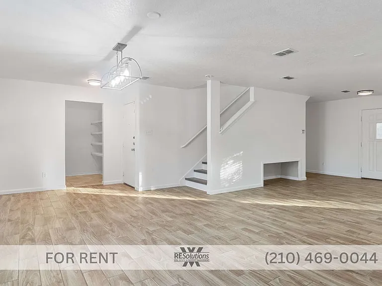 203 Shadbush St — Photo 6
