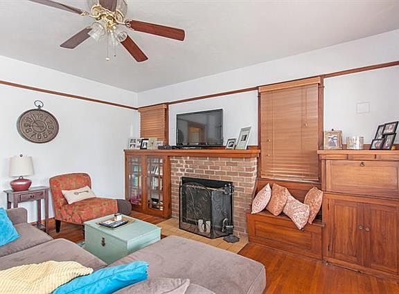 4th image of 4830 Idaho St