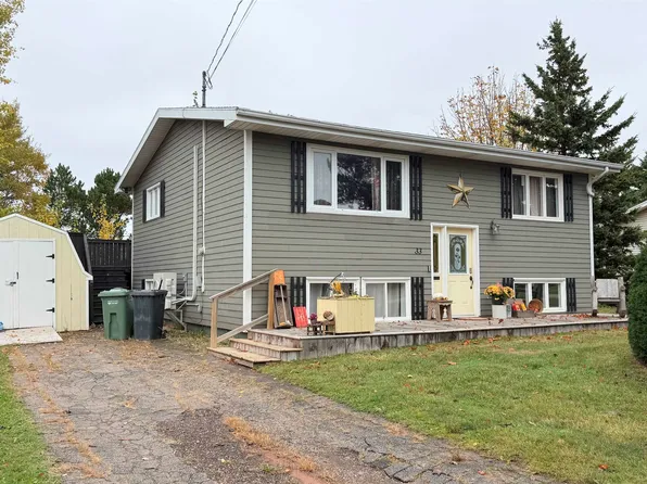 33 Phillips Ave, Summerside, PE C1N 4L2
