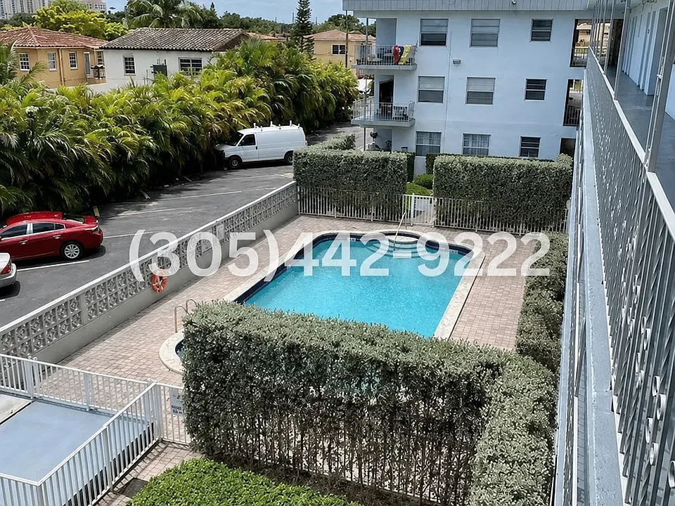 3100 W Flagler St
