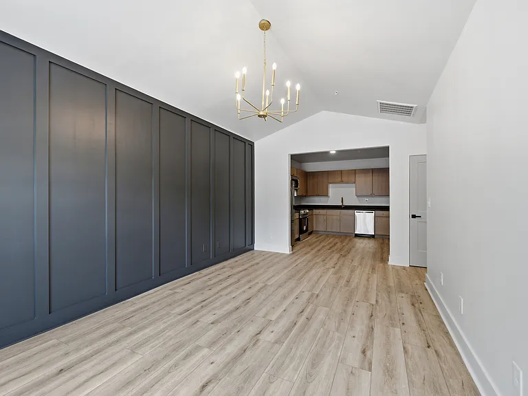 320 Shoal Creek Rd #102 — Photo 10