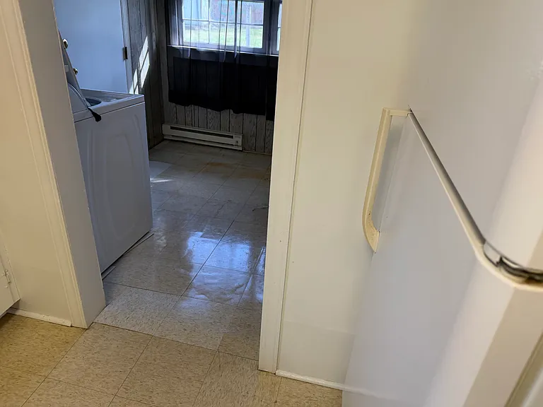 70 Kentucky Ave — Photo 9