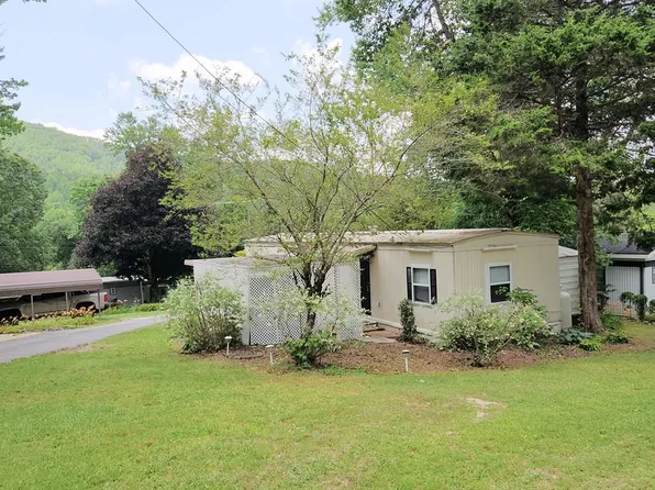 3610 Highlands Rd #21, Franklin, NC 28734