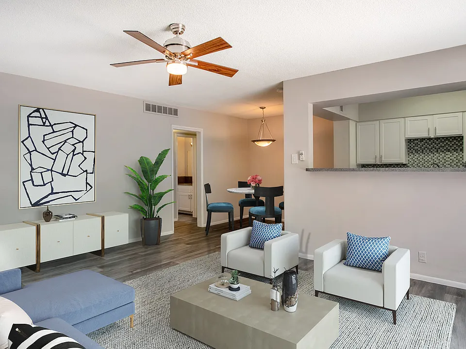 Aura at Midtown