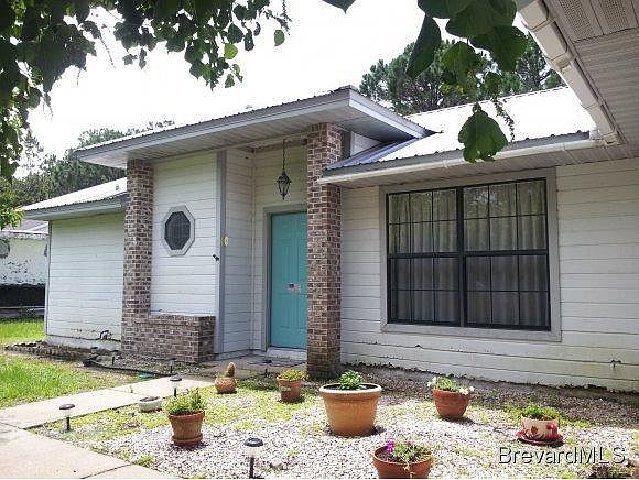 2nd image of 5061 Banana Ave