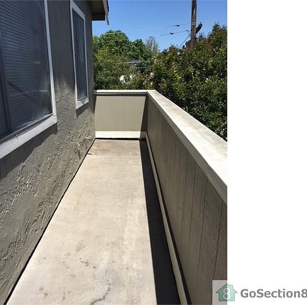 1st image of 1387 McQuesten Dr APT D