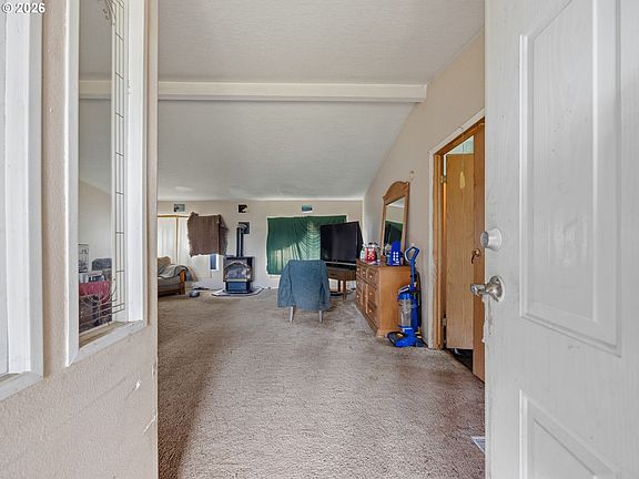 5th image of 91677 George Hill Rd