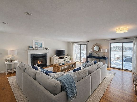2nd image of 46 Glenneagle Dr