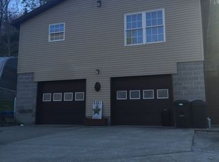 1617 Edgewood Dr, Huntington, WV 25701