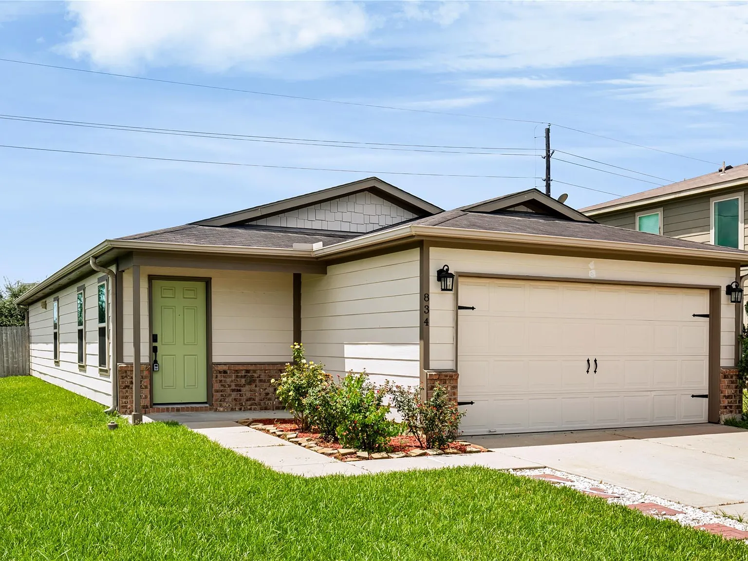 3 bed, 2.0 bath, 1510 sqft, $1,850 — Photo 2