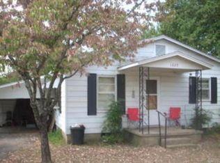 1223 W Searcy St, Heber Springs, AR 72543