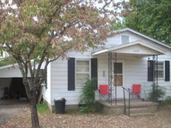 1223 W Searcy St, Heber Springs, AR 72543