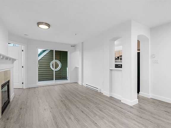 4th image of 5500 Lynas Ln #305
