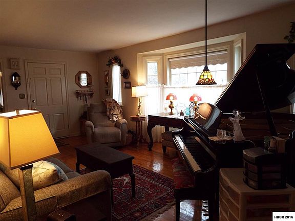 3rd image of 616 Woodworth Dr