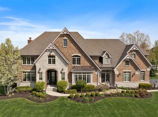 39W804 Henry David Thoreau Pl, St Charles, IL 60175