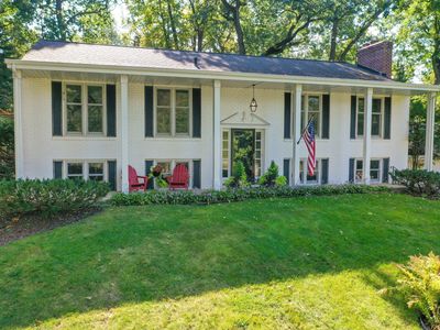 2307 Sheridan Hills Rd, Wayzata, MN, 55391