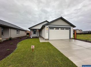 1632 SE Salmonberry St, Dallas, OR