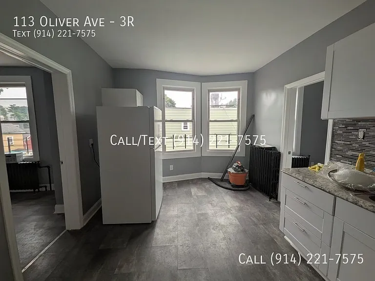 113 Oliver Ave #3R — Photo 2