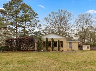 1210 Dawn Dr, Ellisville, MS 39437