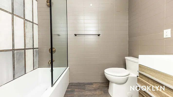 Rented by Nooklyn NYC LLC | media 9