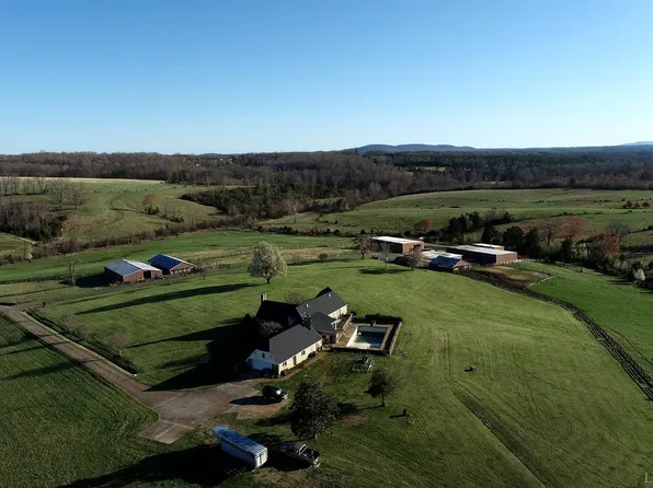 2205 New London Rd, Forest, VA 24551