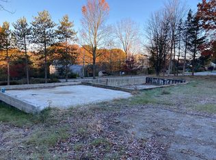 2 Stillwater Ln, Newburgh, NY 12550