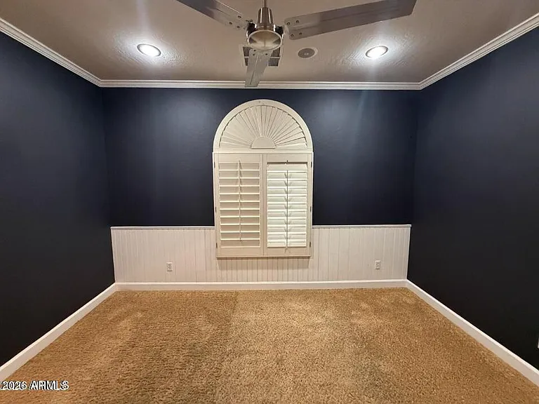 421 W Wisteria Pl — Photo 9