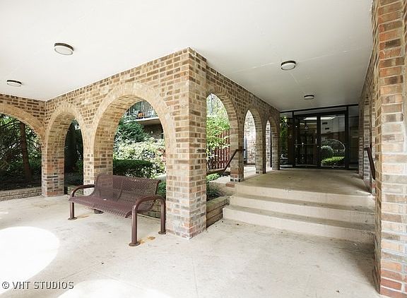 2nd image of 35 S Baybrook Dr Unit 605