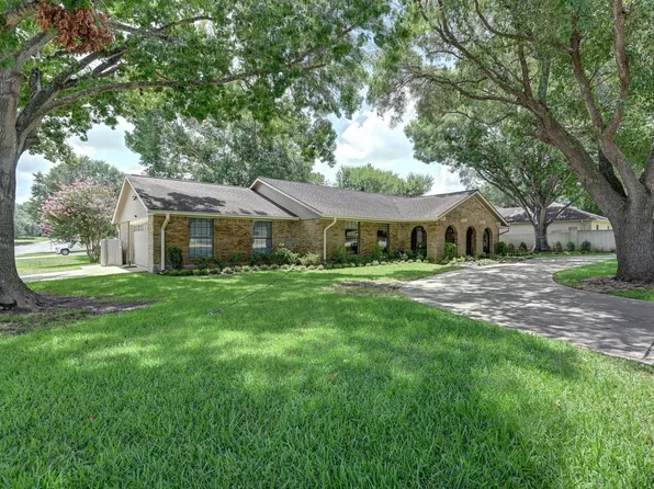 204 E Stone St, Brenham, TX 77833
