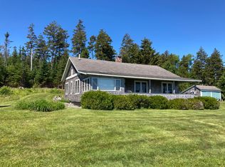 102 Bay Ave, Hancock, ME 04640