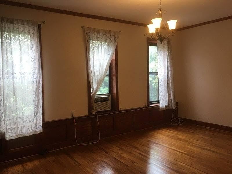 1st image of 347 W 46th St APT 6