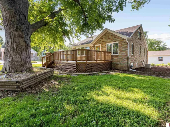 5004 S 46th Ave, Omaha, NE 68117