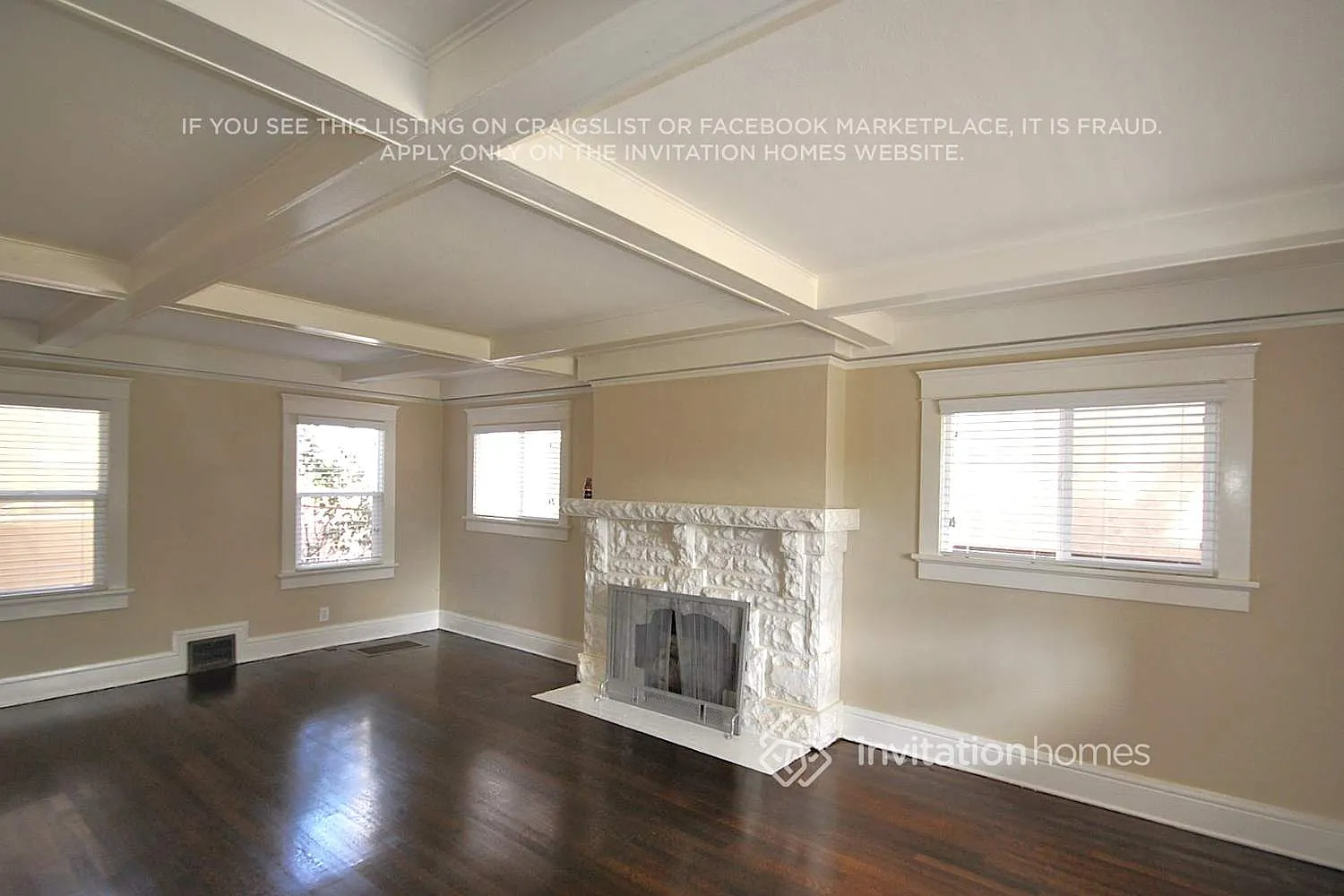 1613 W 49th St Los Angeles, CA 90062 — Photo 2