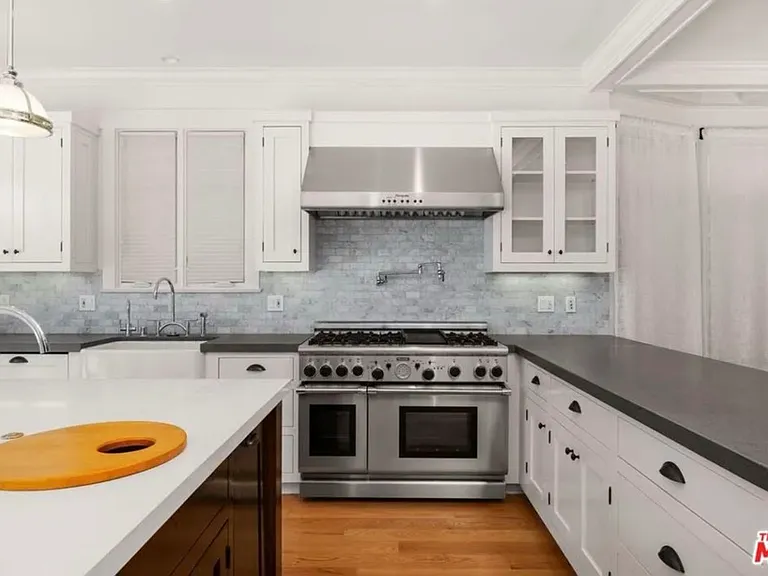 44 Sunset Ave #1 — Photo 1