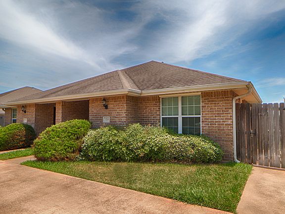 4th image of 3715 Oldenburg Ln #3715