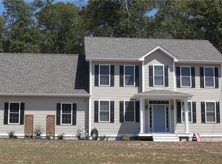 7 Quakertown Mdw, Ledyard, CT 06339