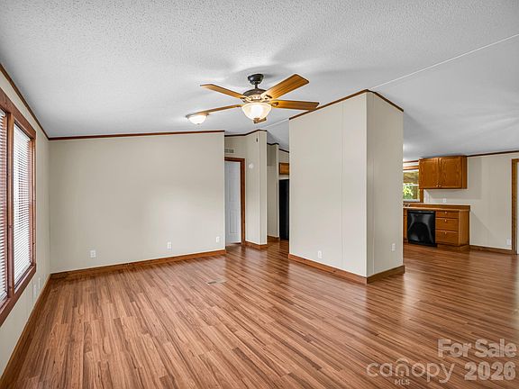 3rd image of 404 Newton Cole Rd