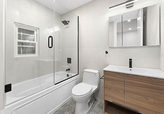 3rd image of 1503 8th Ave #2R