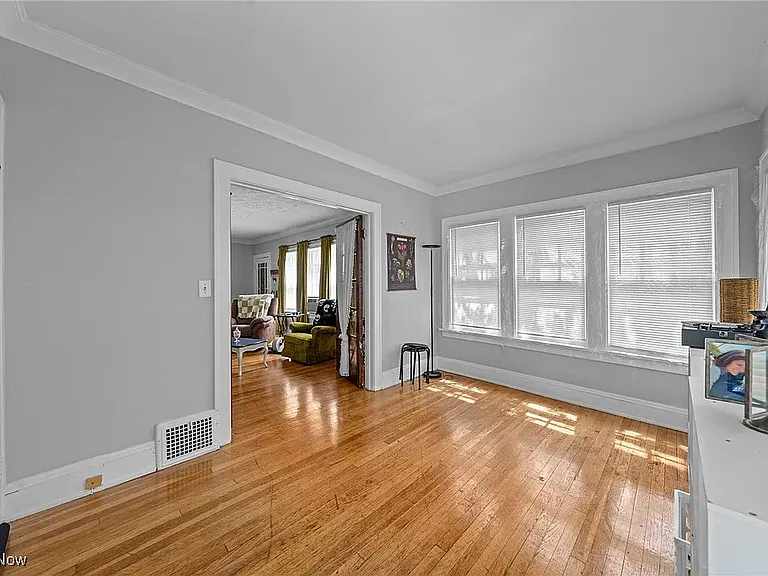 2843 E Derbyshire Rd #1 — Photo 2
