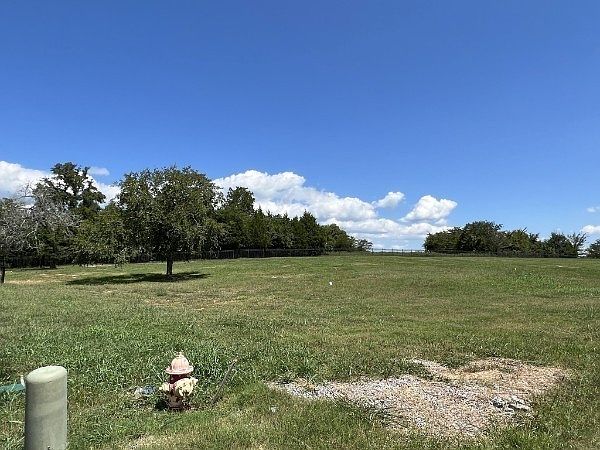 2nd image of 811 Stonebrook Dr Lot 6