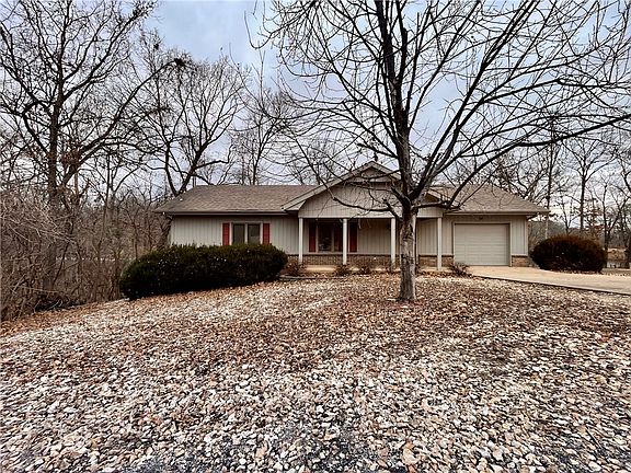 2nd image of 14 Betty Ln