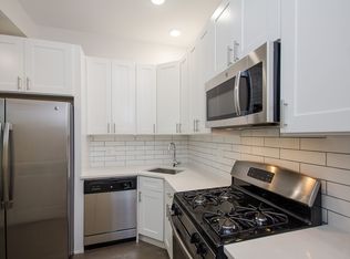 1008 W 18th St #305, Chicago, IL 60608