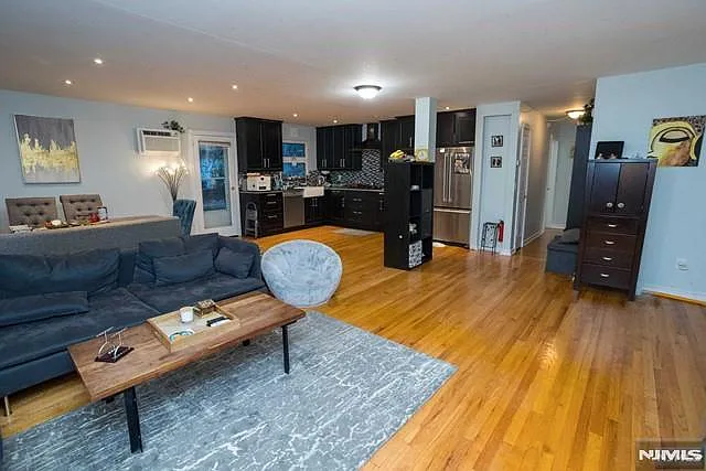 1462A River Rd #1 — Photo 2